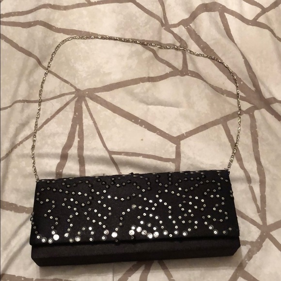 Black & Silver Clutch🛍 - Picture 1 of 4